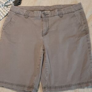 Womens Magellan Size 14 Knee Length Shorts,hiking,vacation,casual
